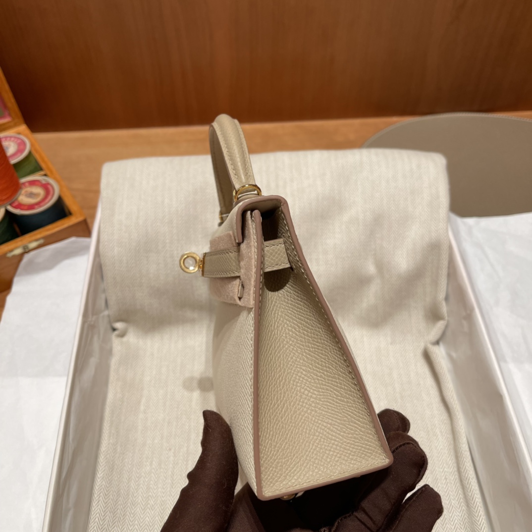 에르메스 미니 켈리백 화이트 에토프 금장 앱송